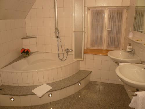 Elektro-Hotel Rosenhaus Gmbh Velbert Dış mekan fotoğraf